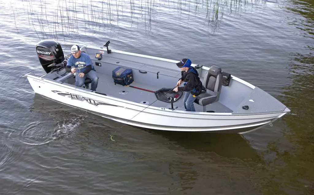 Eevelle Lund V Hull Fishing with Outboard Motor